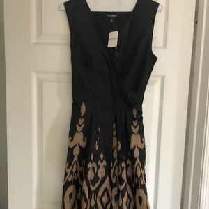 Le chateau silky Black and Tan dress